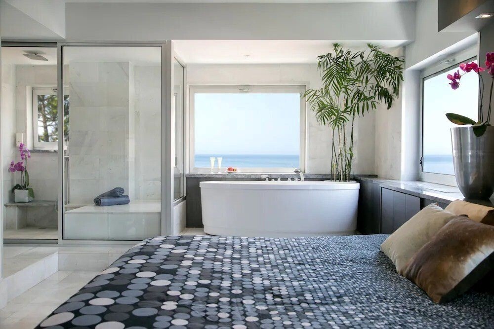 Панорама City Sea Business Suites 4*